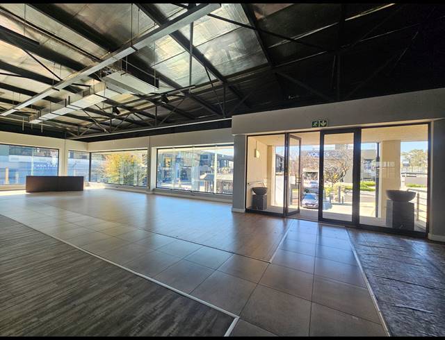768M² SHOWROOM TO LET IN KRAMERVILLE